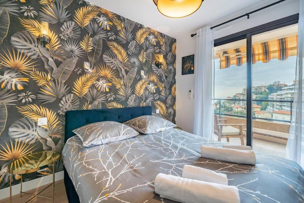 Appartement Monte Carlo Monaco Border, Swimming Pool, Parking, View, Terrace *