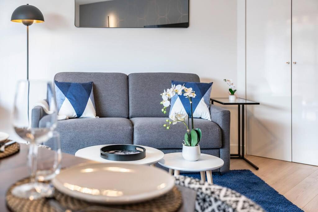 Monte Carlo Monaco Border, Swimming Pool, Parking, View, Terrace Appartement *